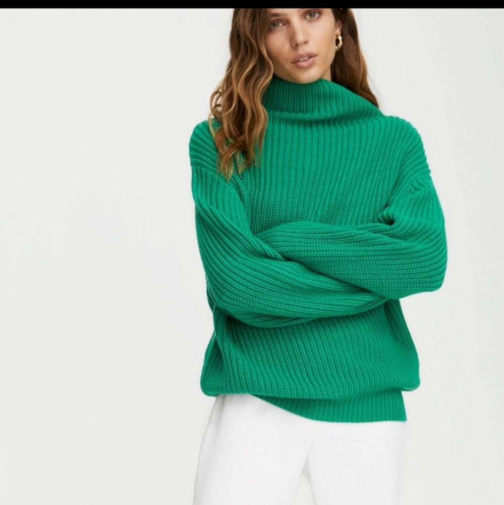 Aritzia Vibrant Green Knit Turtleneck